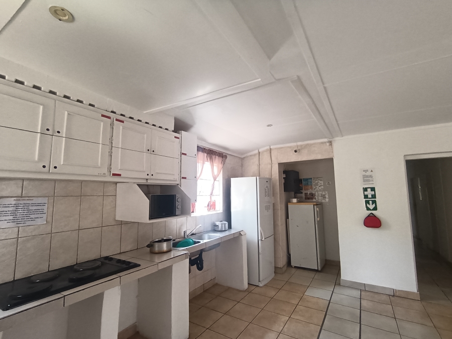 8 Bedroom Property for Sale in Brandwag Free State
